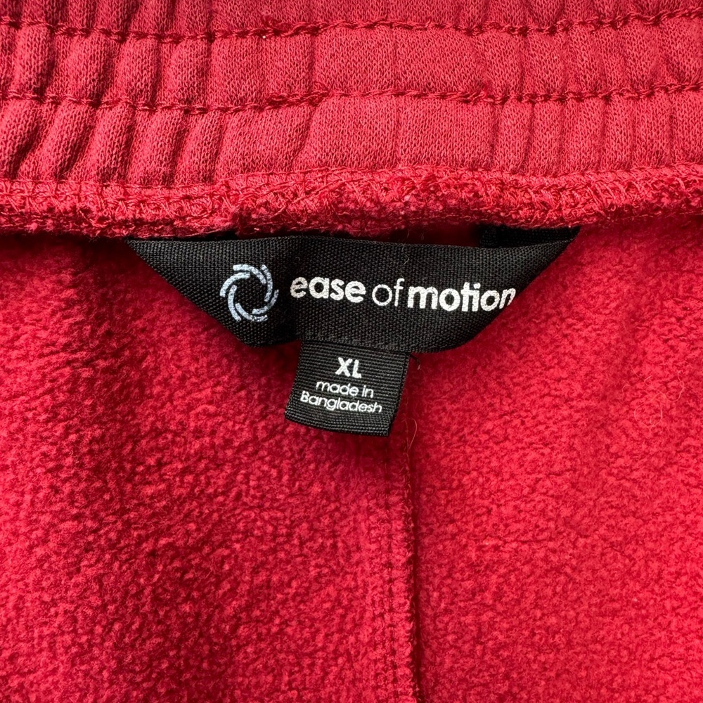 Ease of motion Red Hooded Tracksuit size XL - Picture 9 of 14